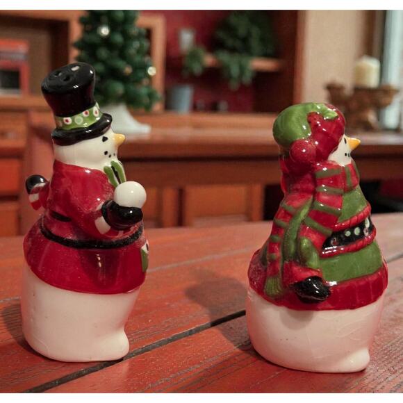 Fitz and Floyd Friends Gather Here Salt and Pepper Shaker Set in Original Box - Picture 5 of 8